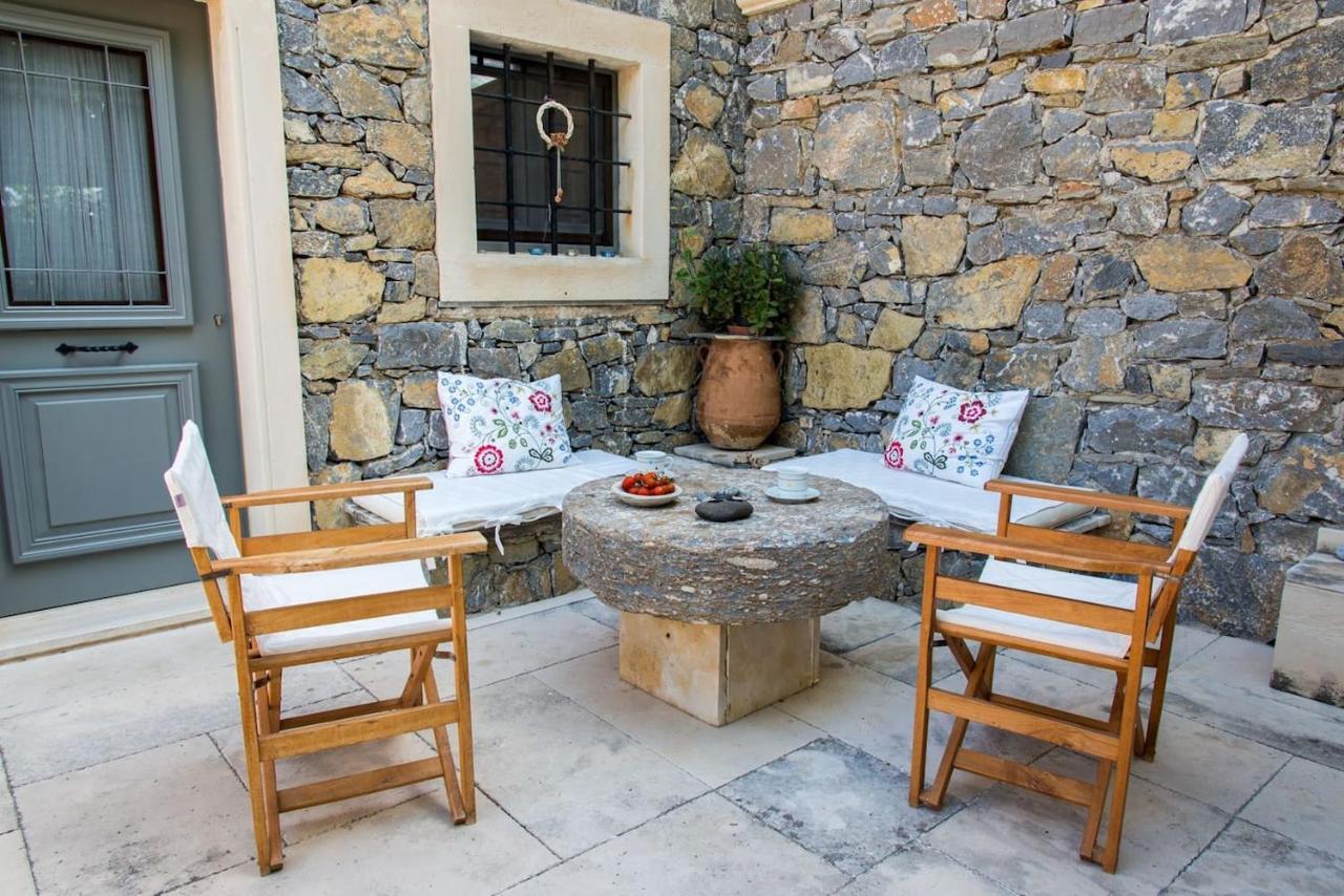 Authentic Cretan Stone Windmill Villa Sitía Exterior foto